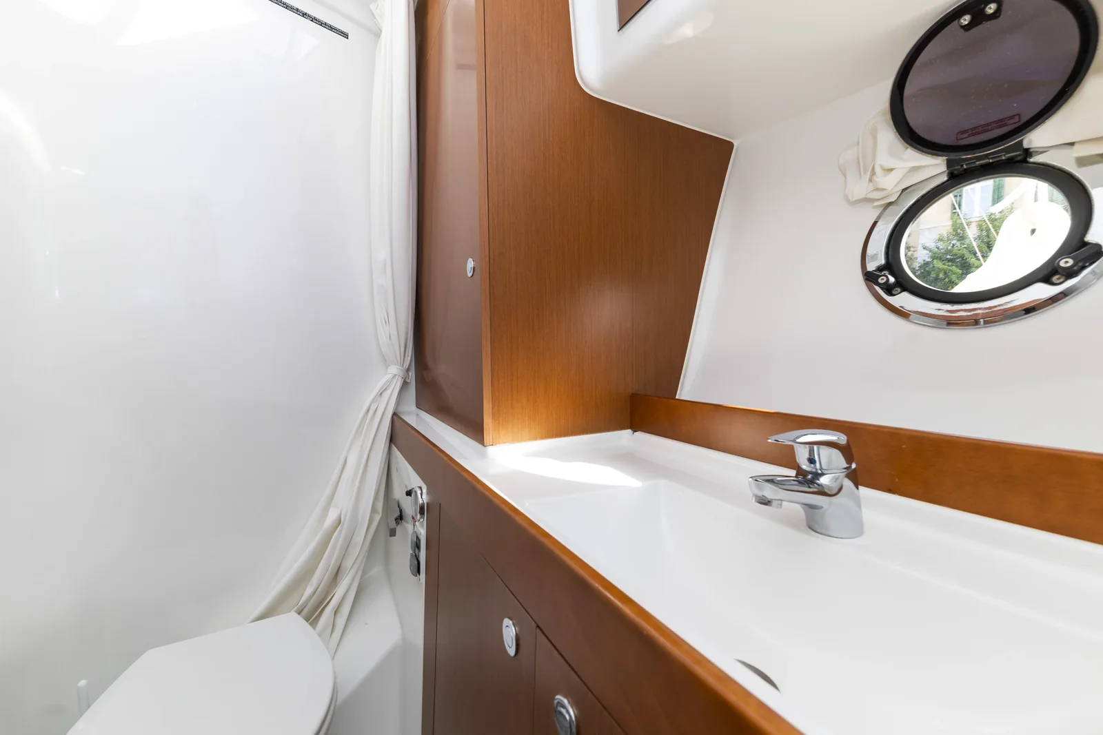 Yacht BENETEAU Swift Trawler 34 fly - Blue Sky - Foto 1