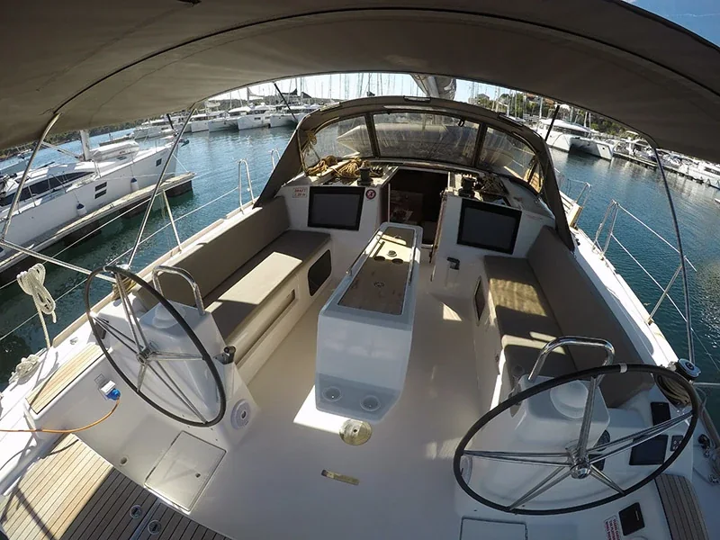 Yacht DUFOUR 460 Grand Large - Petra - Foto 1
