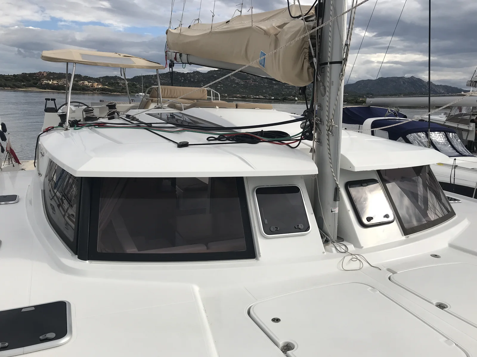 Yacht FOUNTAINE PAJOT Helia 44 - Pixie Dixie - Foto 1