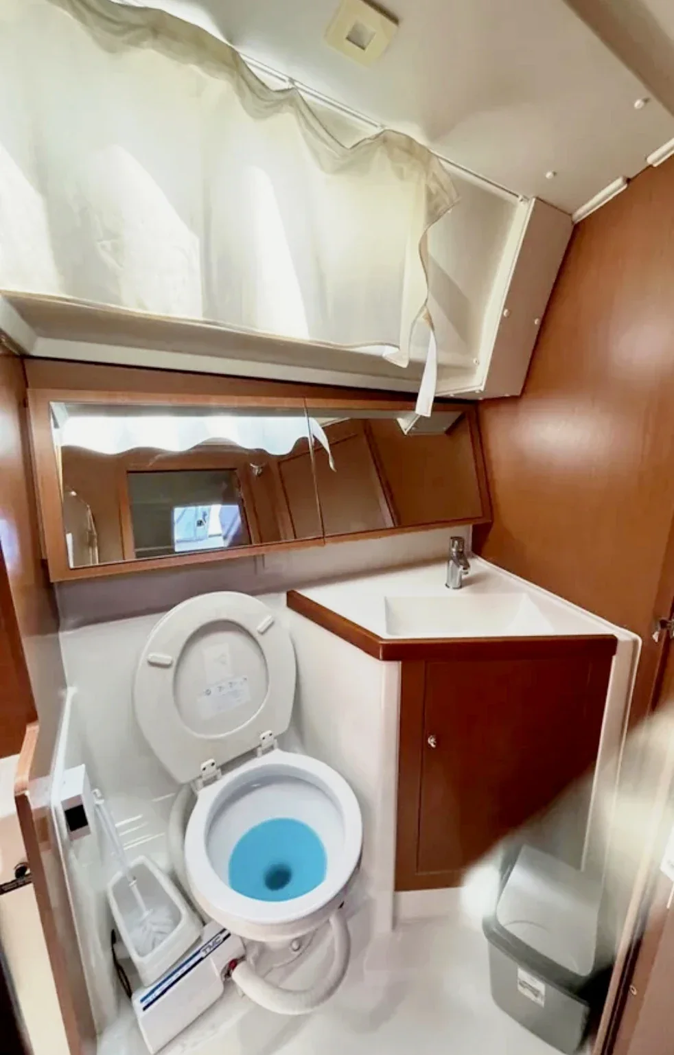 Yacht BENETEAU Oceanis 41.1 - Black Lion - Foto 1