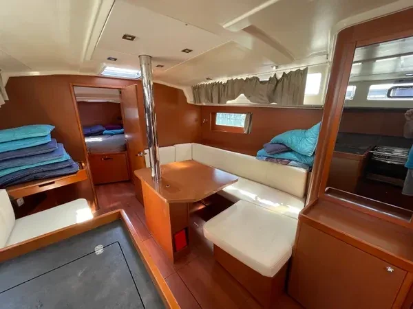 Yacht BENETEAU Oceanis 41.1 - Black Lion - Foto 1