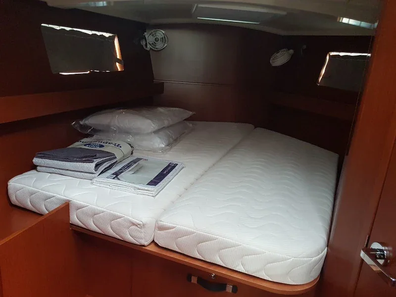 Yacht BENETEAU Oceanis 41.1 - Gloria