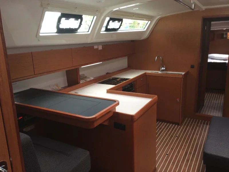 Yacht BAVARIA Cruiser 51 - Marzia