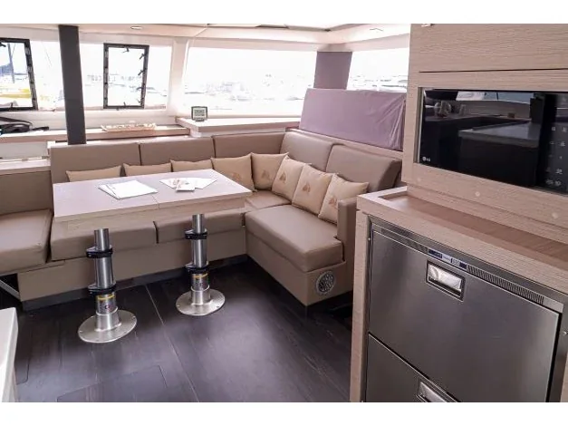 Yacht FOUNTAINE PAJOT Astrea 42 - Lalena - Foto 1