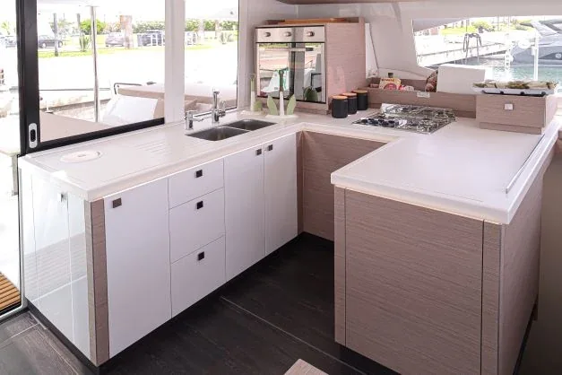 Yacht FOUNTAINE PAJOT Astrea 42 - Lalena - Foto 1