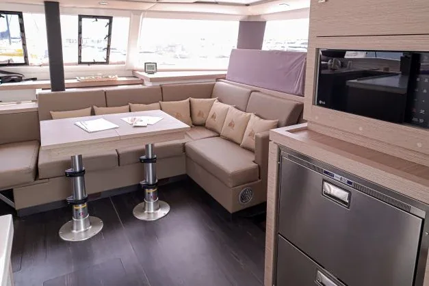Yacht FOUNTAINE PAJOT Astrea 42 - Lalena - Foto 1