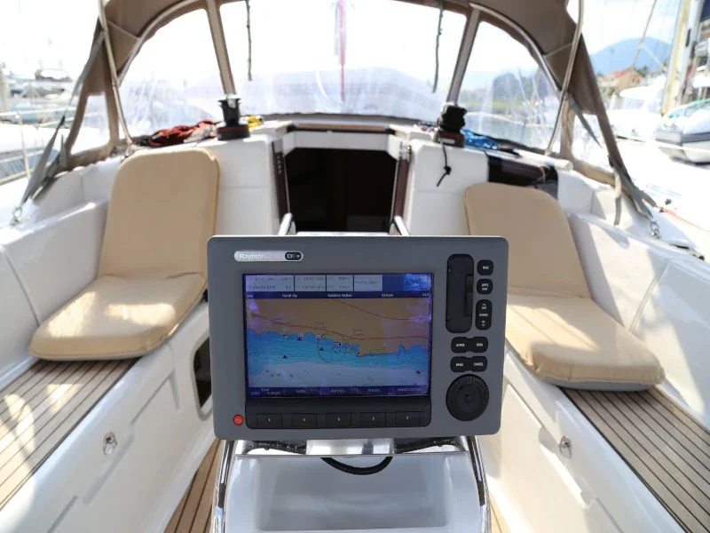Yacht JEANNEAU Sun Odyssey 419 - Kandur II - Foto 1