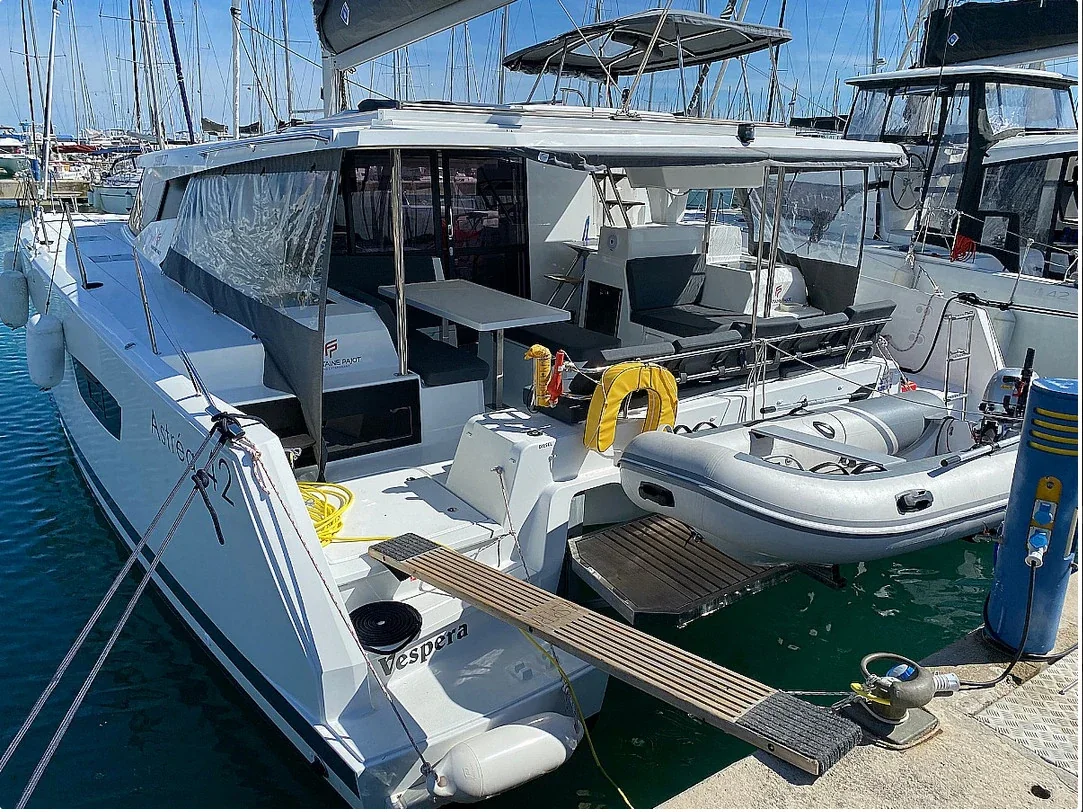 Yacht FOUNTAINE PAJOT Astrea 42 - Vespera - Foto 1