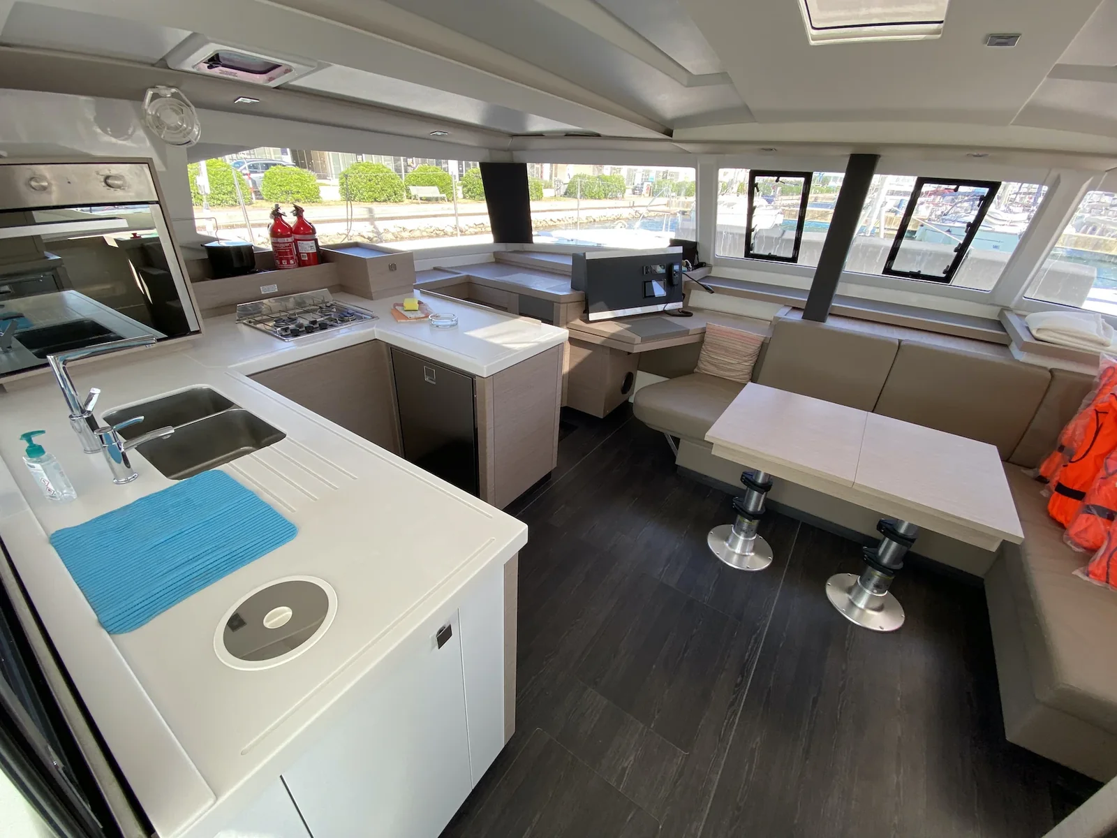 Yacht FOUNTAINE PAJOT Astrea 42 - Vespera - Foto 1