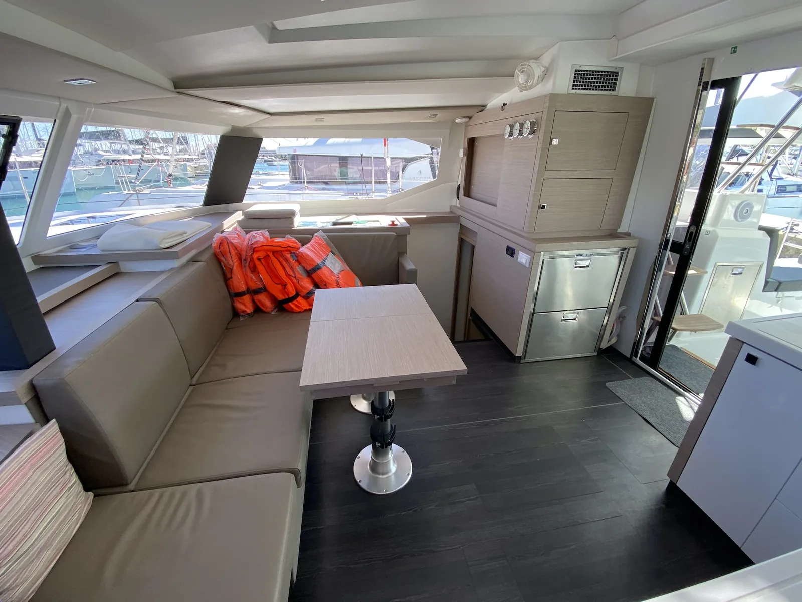Yacht FOUNTAINE PAJOT Astrea 42 - Vespera - Foto 1