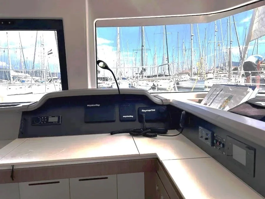 Yacht CATANA Bali 4.1 - Princess - Foto 1