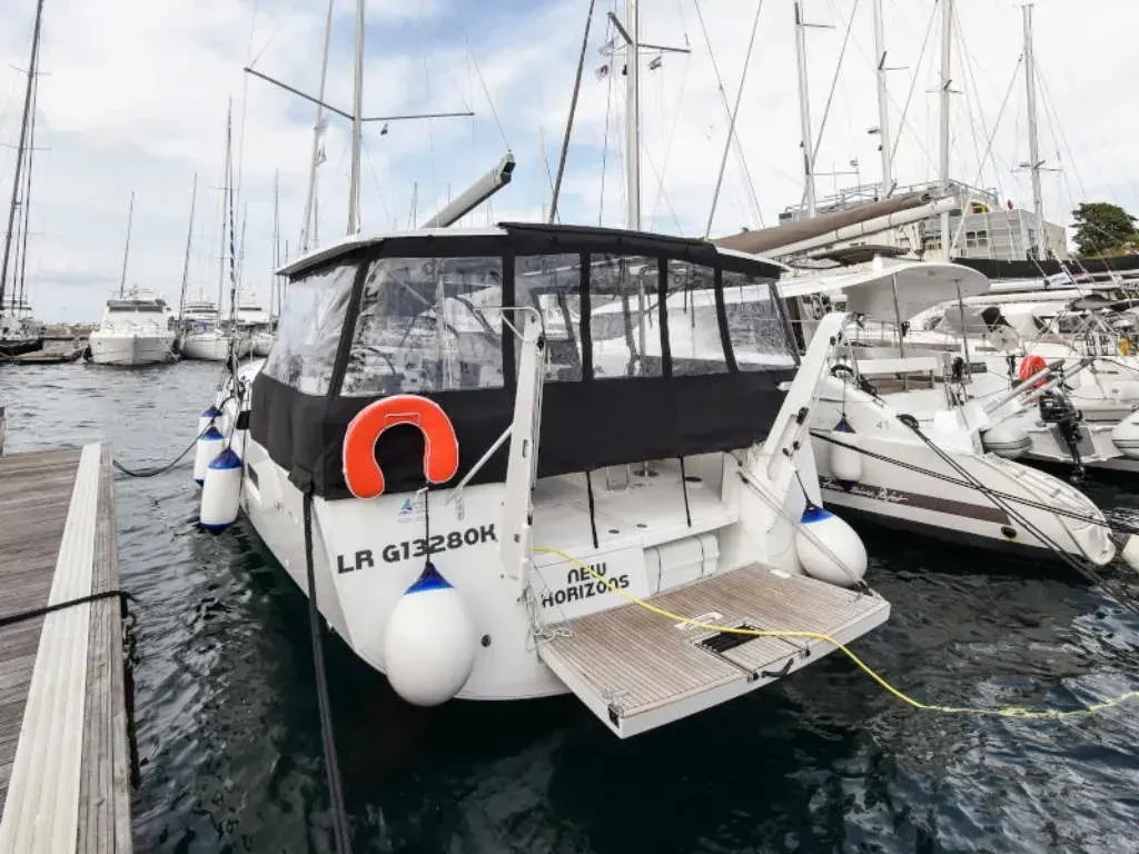 Yacht JEANNEAU Sun Loft 47 - New Horizons - Foto 1