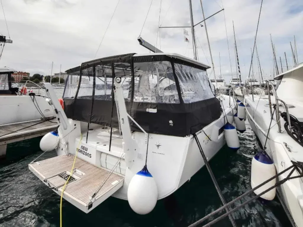 Yacht JEANNEAU Sun Loft 47 - New Horizons - Foto 1