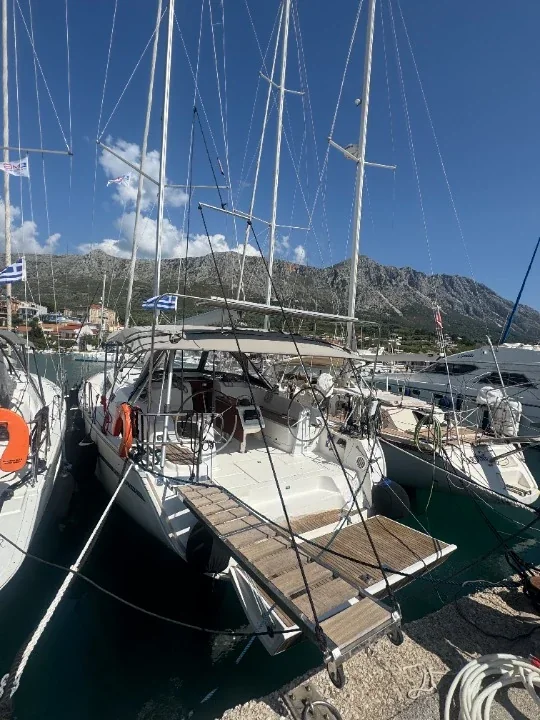 Yacht BAVARIA Cruiser 46