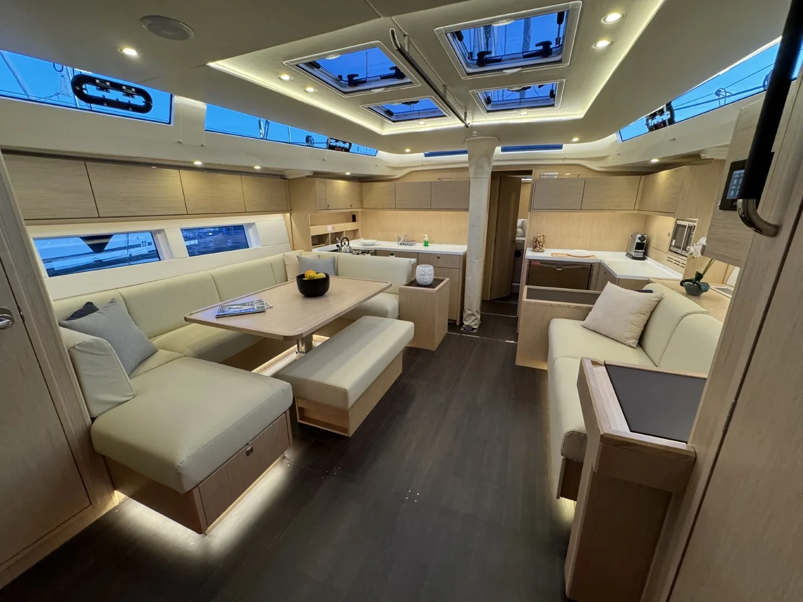 Yacht BAVARIA C57 Style - Mina - Foto 1