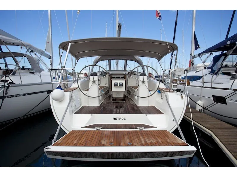 Yacht BAVARIA Cruiser 41 - Astros
