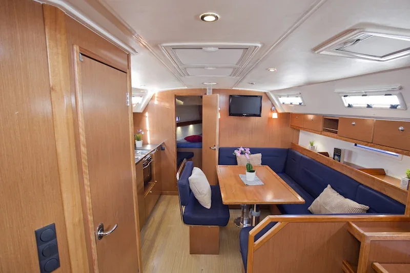 Yacht BAVARIA Cruiser 41 - Astros - Foto 1