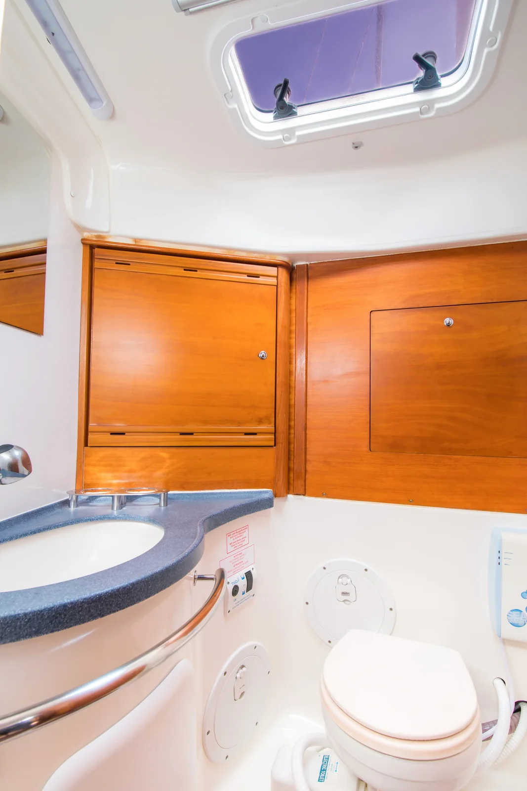 Yacht BAVARIA 40 Cruiser - Madrugada - Foto 1