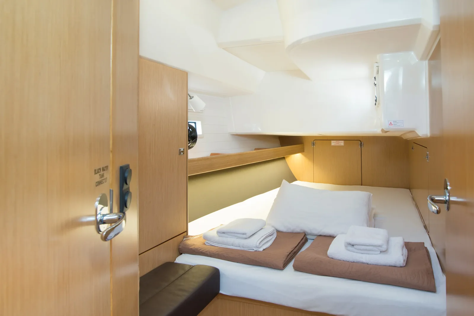 Yacht BAVARIA Cruiser 46 - Electra - Foto 1