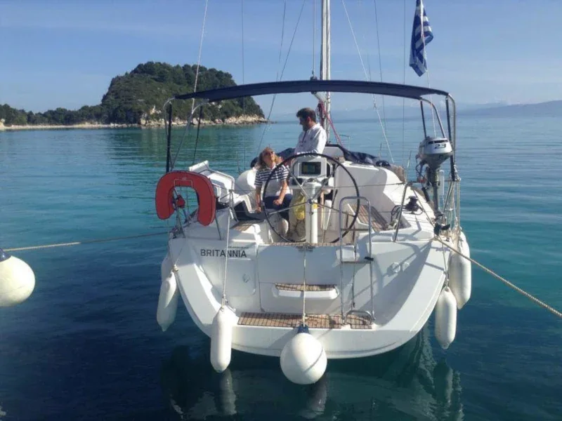 Yacht JEANNEAU Sun Odyssey 33i - Brittania