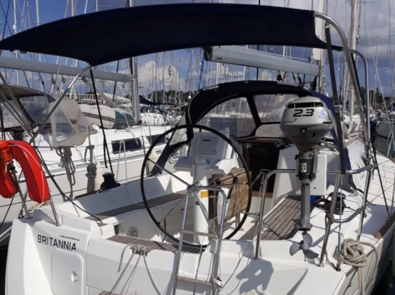 Yacht JEANNEAU Sun Odyssey 33i - Brittania - Foto 1