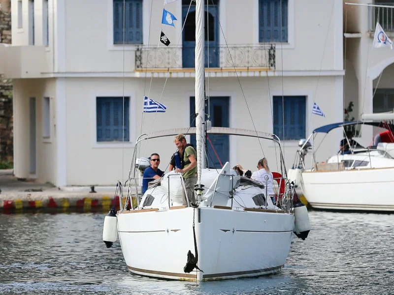 Yacht JEANNEAU Sun Odyssey 33i - Omega - Foto 1