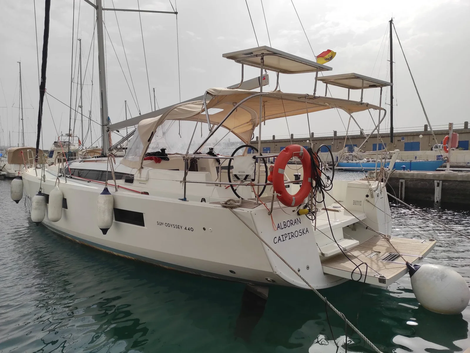 Yacht JEANNEAU Sun Odyssey 440 - Alboran Caipiroska - Foto 1