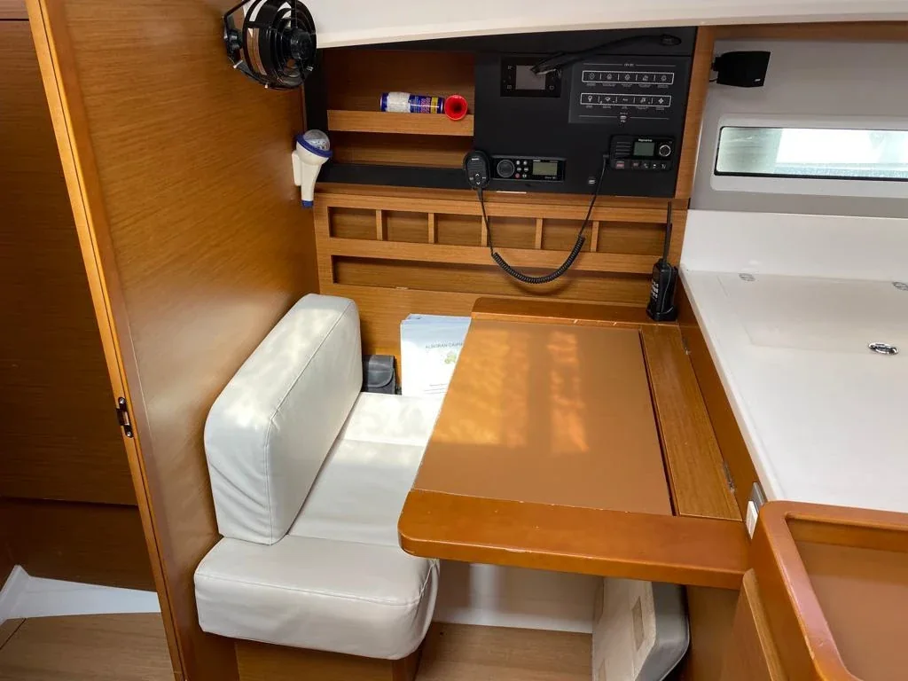 Yacht JEANNEAU Sun Odyssey 440 - Alboran Caipiroska - Foto 1