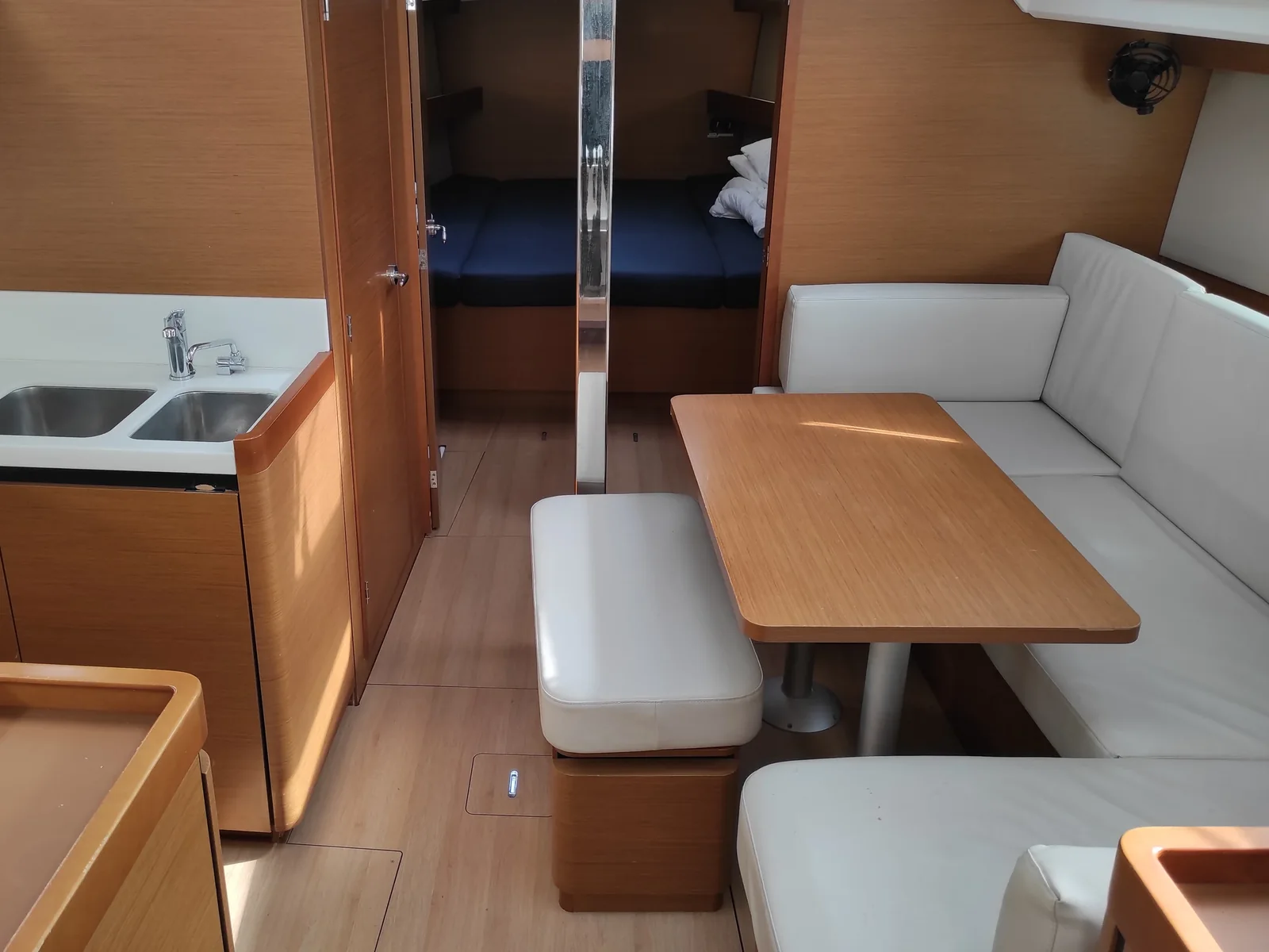 Yacht JEANNEAU Sun Odyssey 440 - Alboran Caipiroska - Foto 1