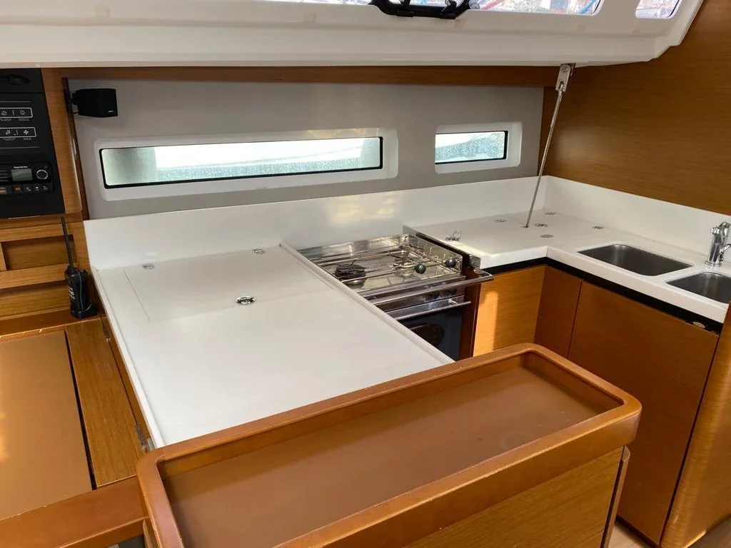 Yacht JEANNEAU Sun Odyssey 440 - Alboran Caipiroska - Foto 1