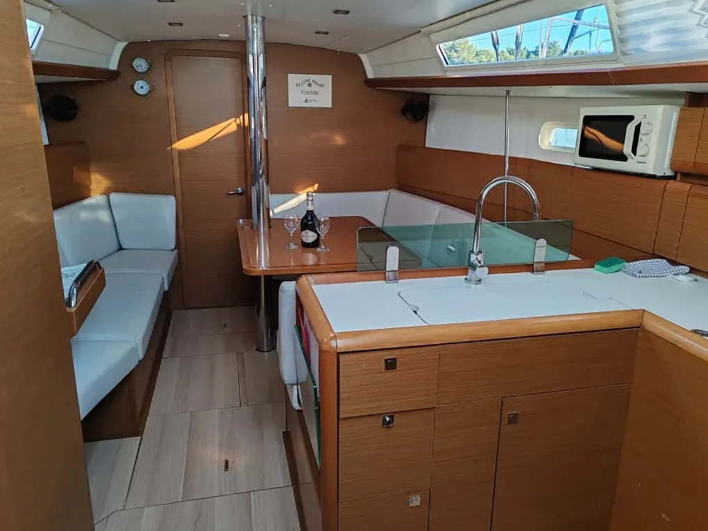 Yacht JEANNEAU Sun Odyssey 389 - Freddie - Foto 1