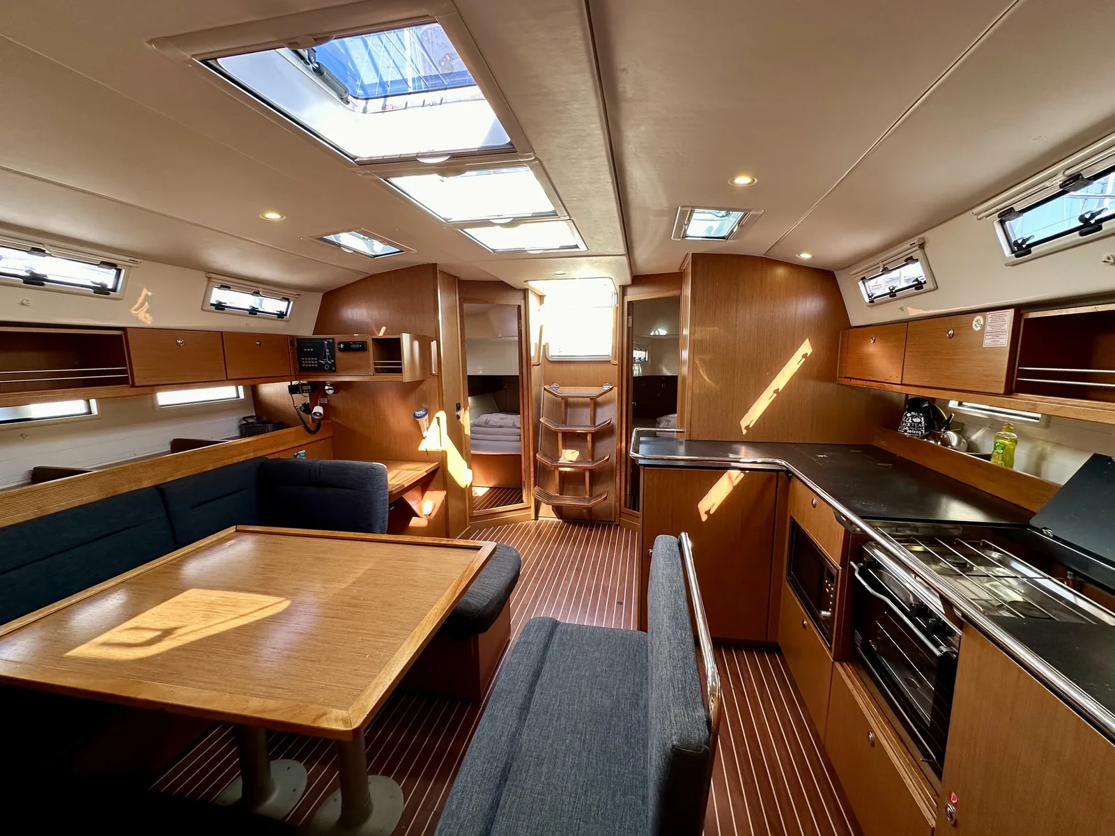 Yacht BAVARIA Cruiser 45 - Lavsa - Foto 1