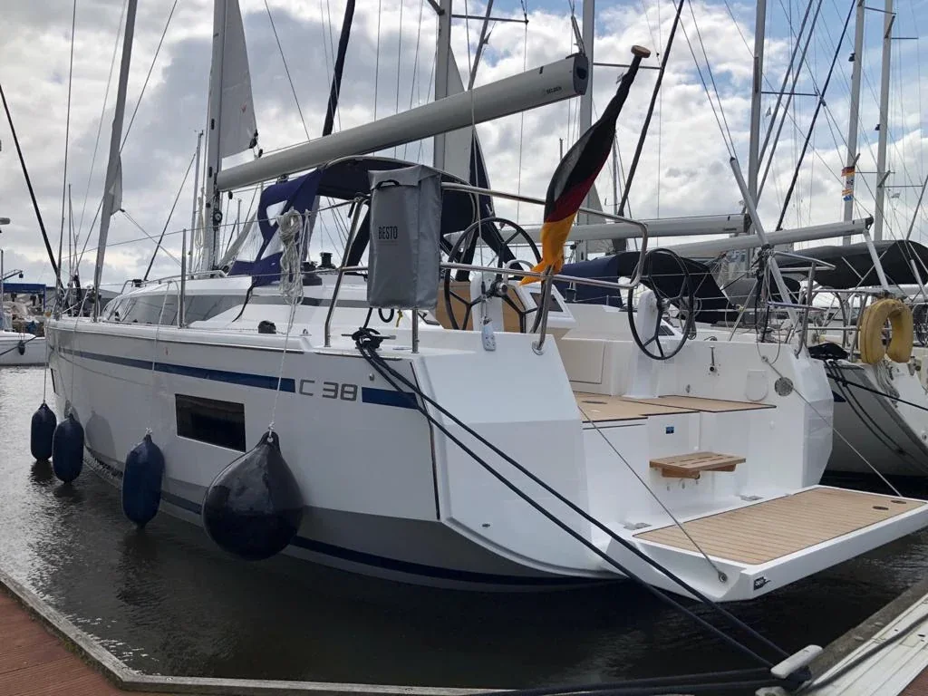 Yacht BAVARIA C38 - Summertime