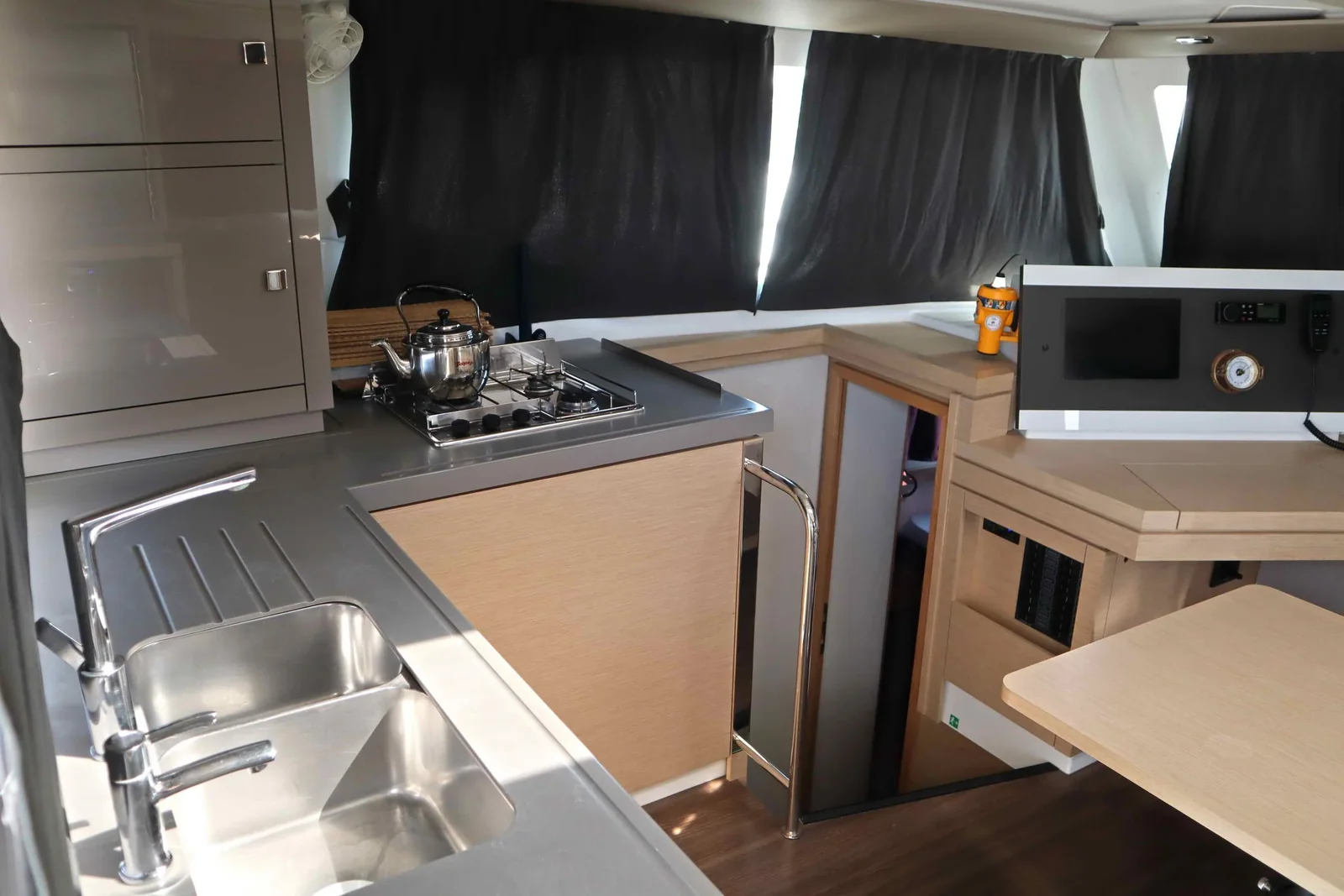 Yacht FOUNTAINE PAJOT Lucia 40 - Alisa - Foto 1