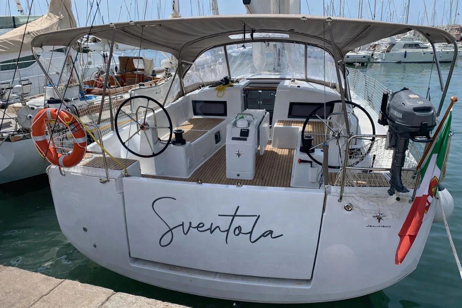 Yacht JEANNEAU Sun Odyssey 490 - Sventola