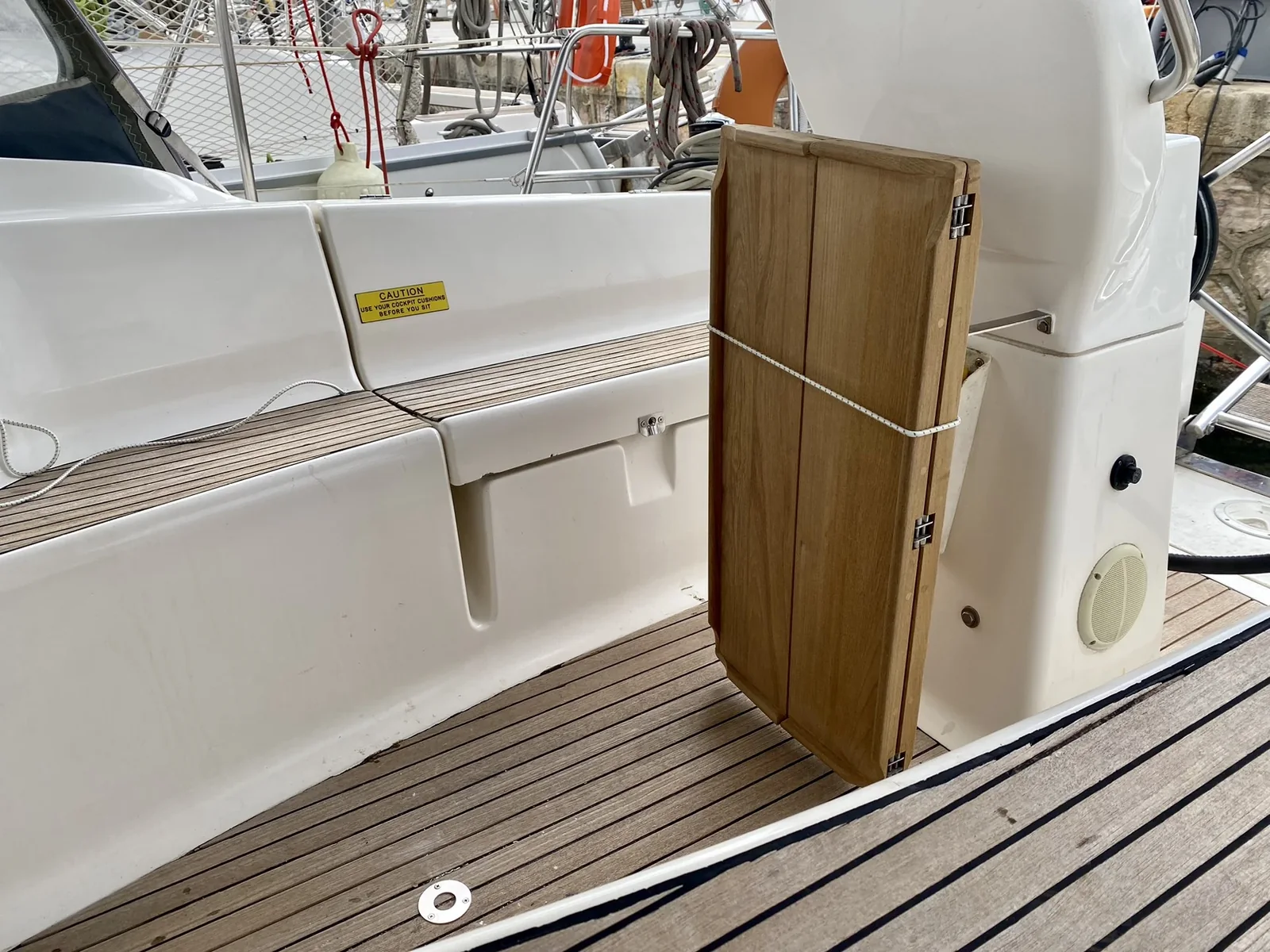 Yacht BAVARIA 32 - Athina - Foto 1