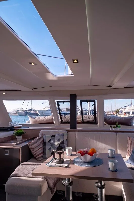 Yacht FOUNTAINE PAJOT Isla 40 - Artemis - Foto 1