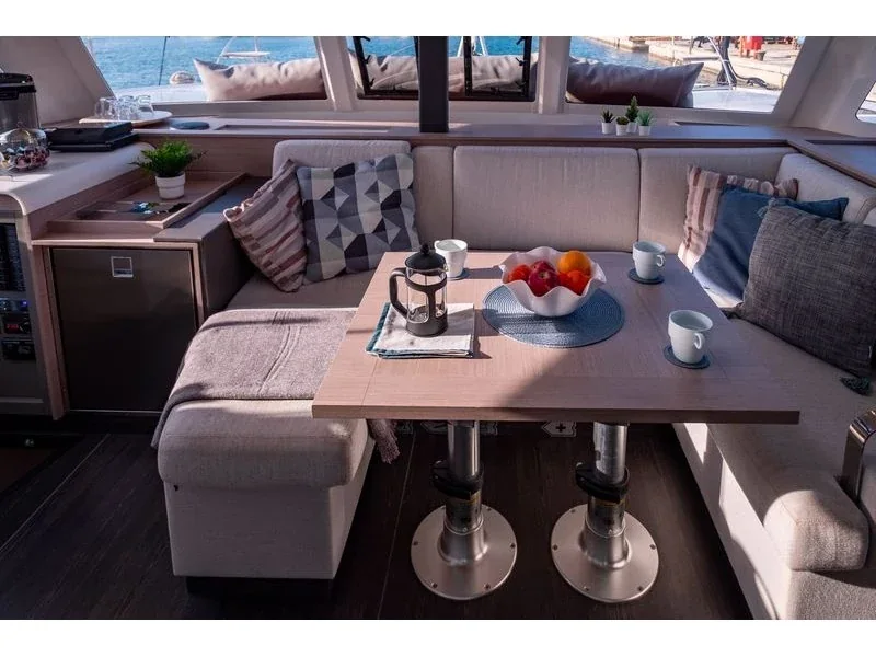 Yacht FOUNTAINE PAJOT Isla 40 - Artemis - Foto 1