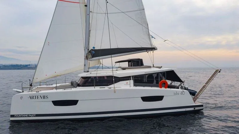 Yacht FOUNTAINE PAJOT Isla 40 - Artemis - Foto 1