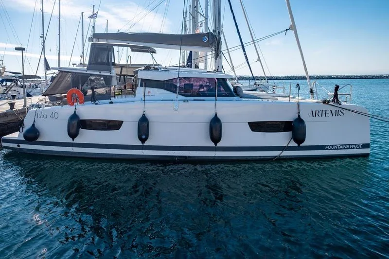 Yacht FOUNTAINE PAJOT Isla 40 - Artemis - Foto 1