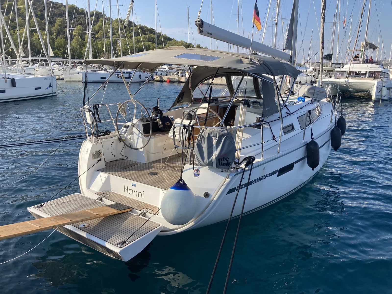 Yacht BAVARIA Cruiser 37 - Hanni