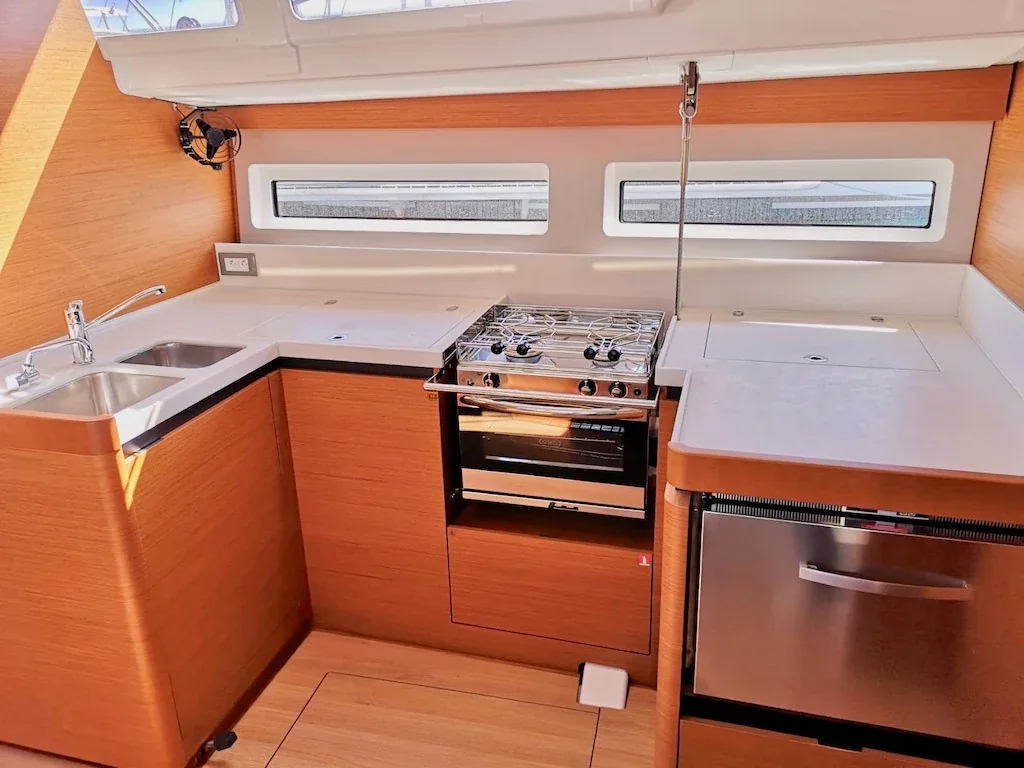 Yacht JEANNEAU Sun Odyssey 490 - Persik - Foto 1