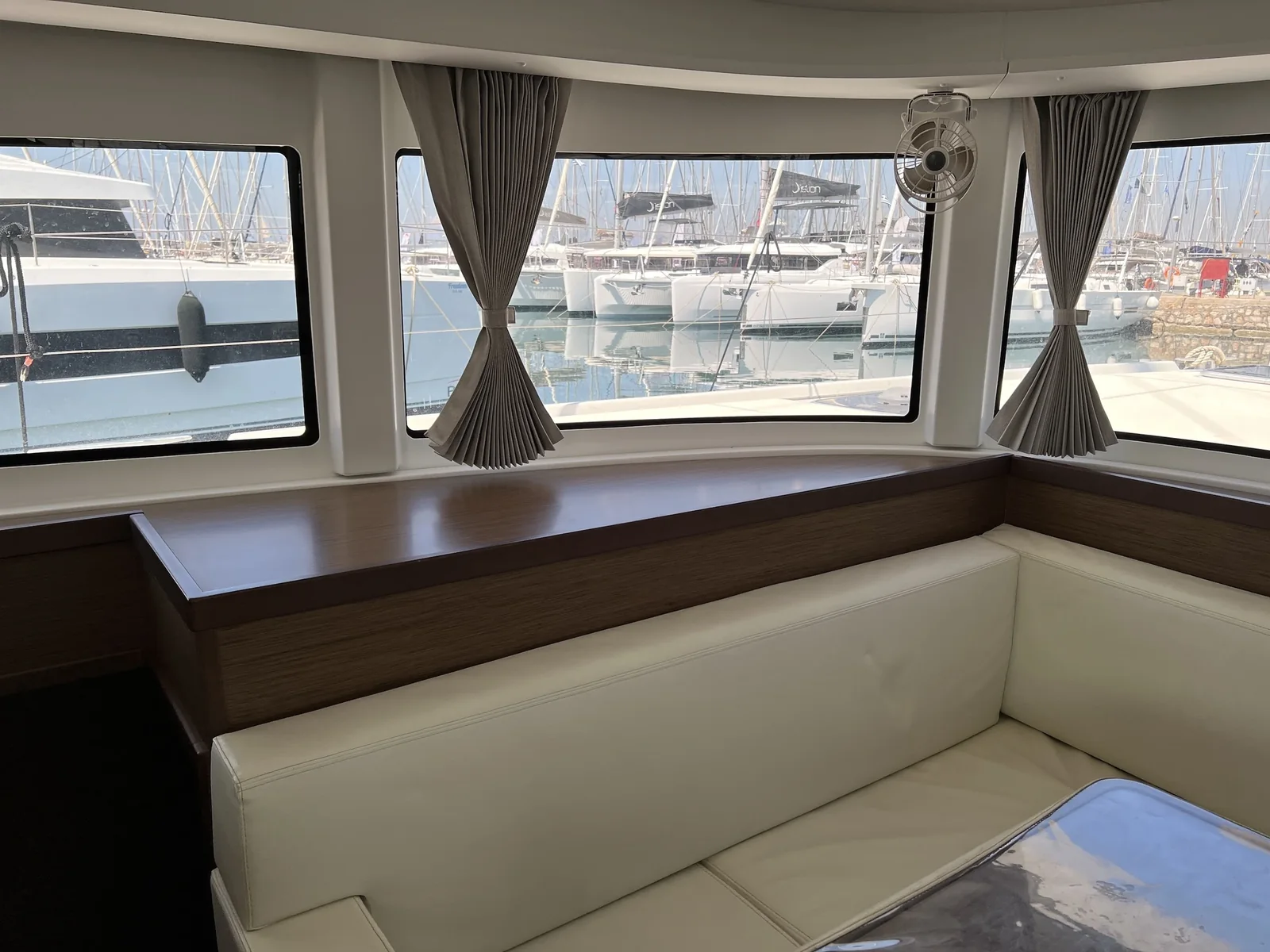 Yacht LAGOON 42 - Sea Hawk