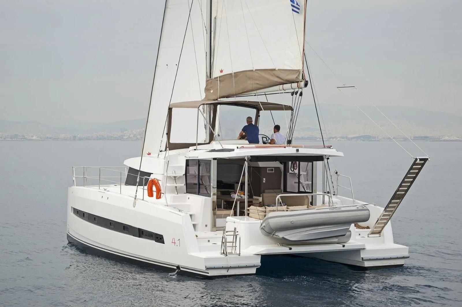 Yacht CATANA Bali 4.1 - Golden Waters