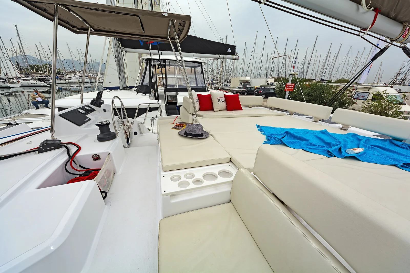 Yacht CATANA Bali Catspace - Mediteo - Foto 1