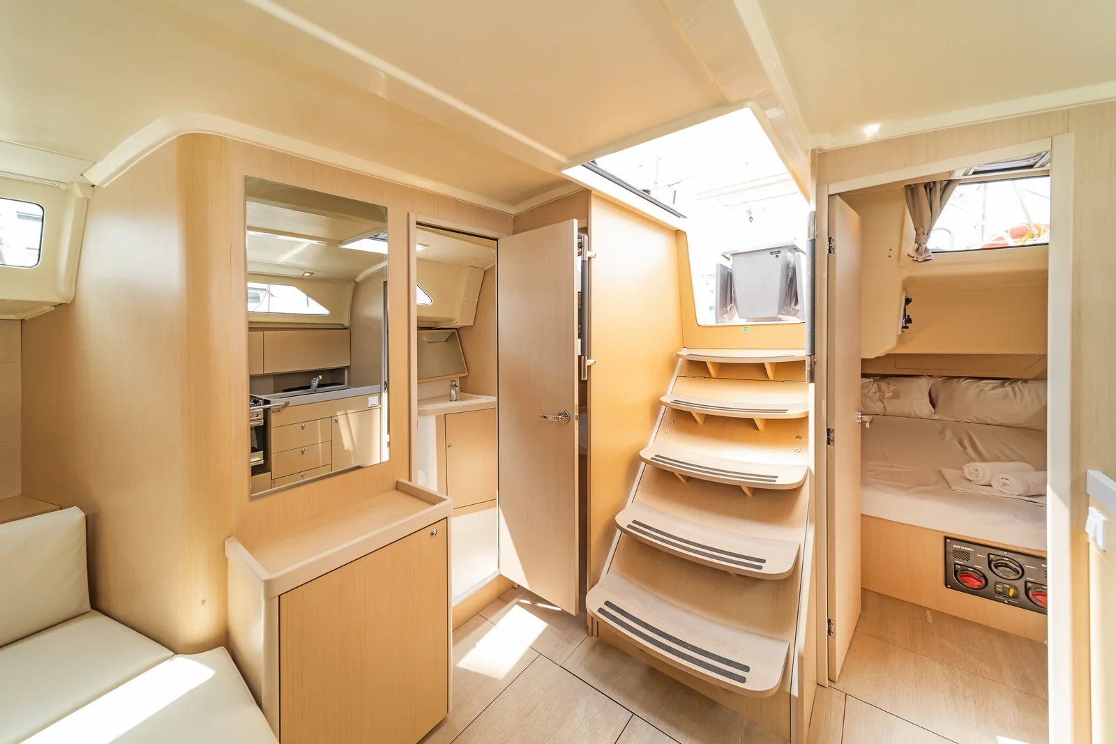 Yacht BENETEAU Oceanis 41.1 - Silver Eintzel - Foto 1
