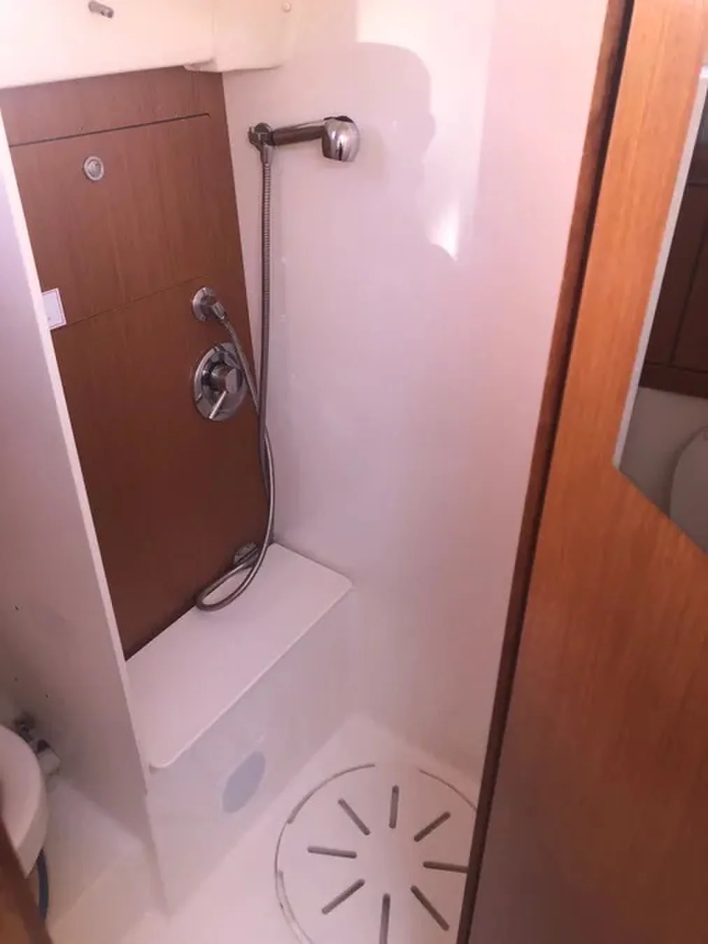 Yacht BAVARIA 43 Cruiser - Aqua Dream - Foto 1