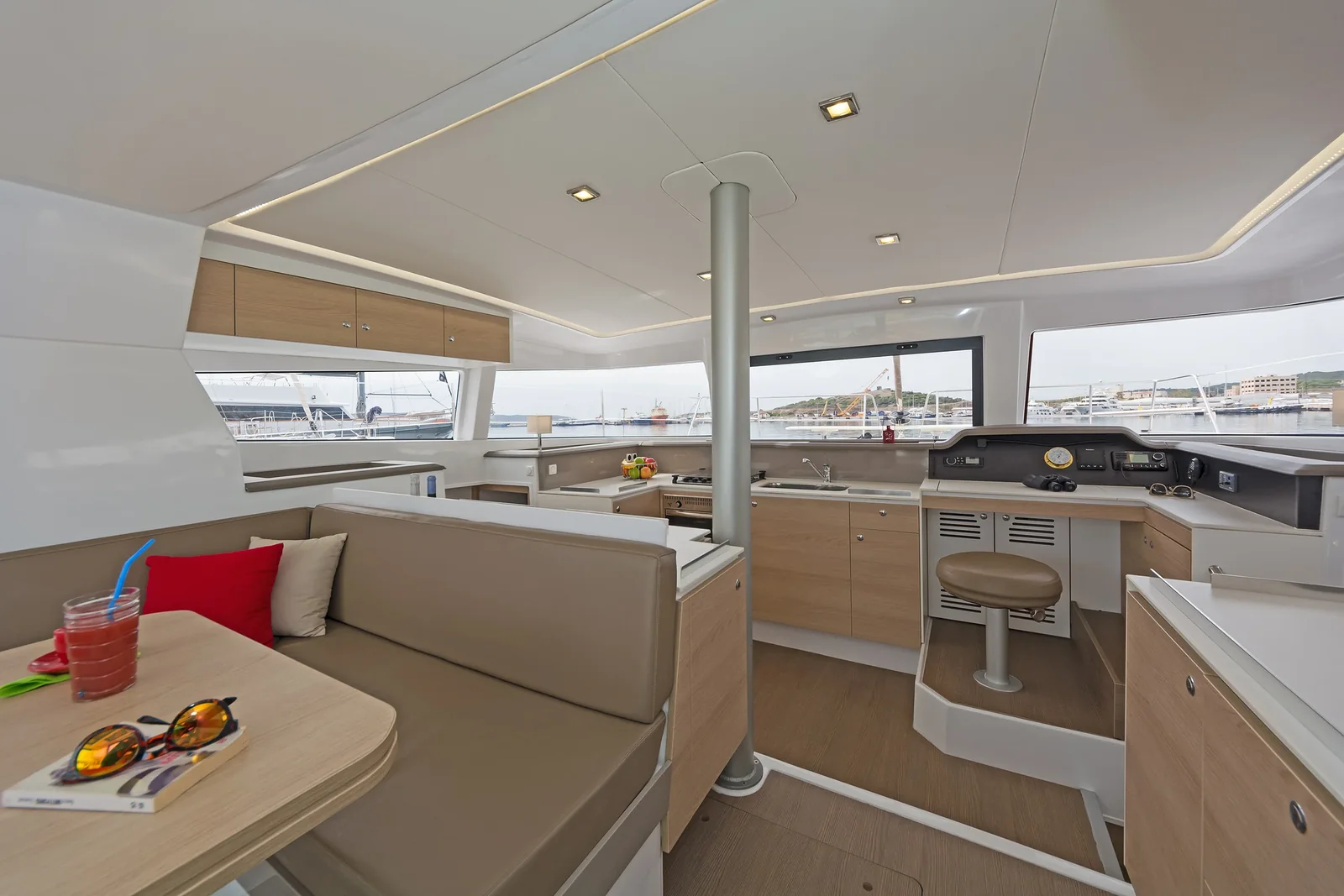 Yacht CATANA Bali 4.1 - E.S.