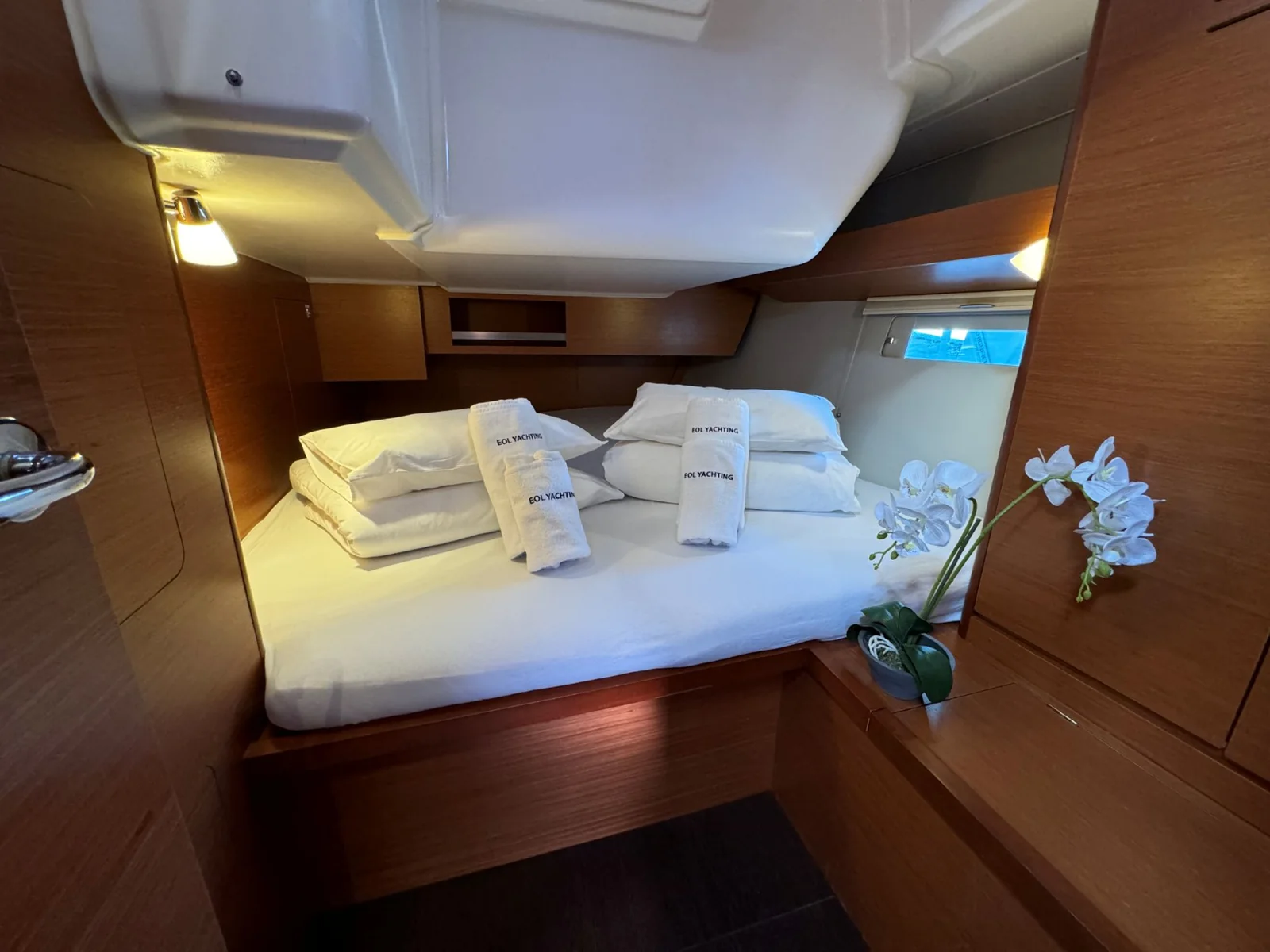 Yacht DUFOUR 430 Grand Large - Levan - Foto 1