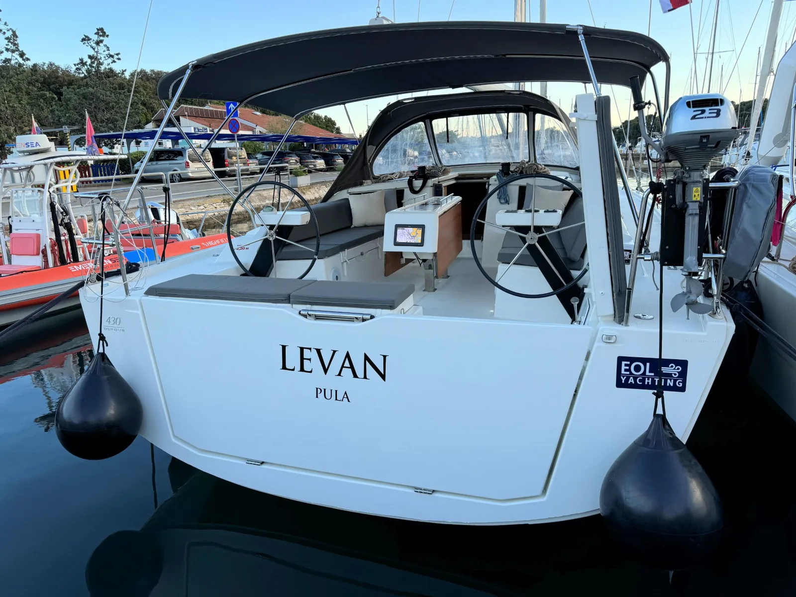 Yacht DUFOUR 430 Grand Large - Levan - Foto 1